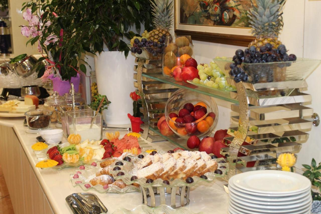 Hotel Aurora Mare Rimini Eksteriør billede